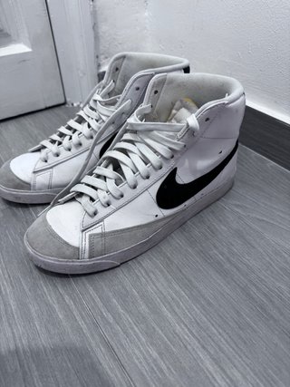 Botines Nike Blancos y Grises Originales