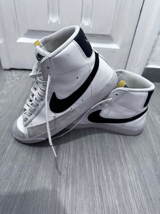 Botines Nike Blancos y Grises Originales