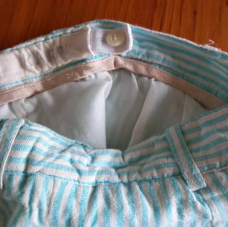 Pantalón corto a rayas