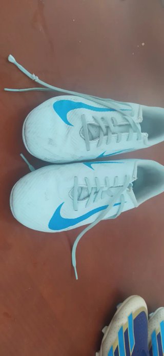 Zapatilla Fútbol Nike Talla 38.5