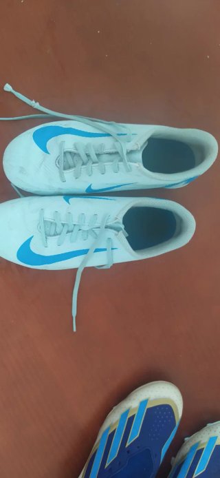 Zapatilla Fútbol Nike Talla 38.5