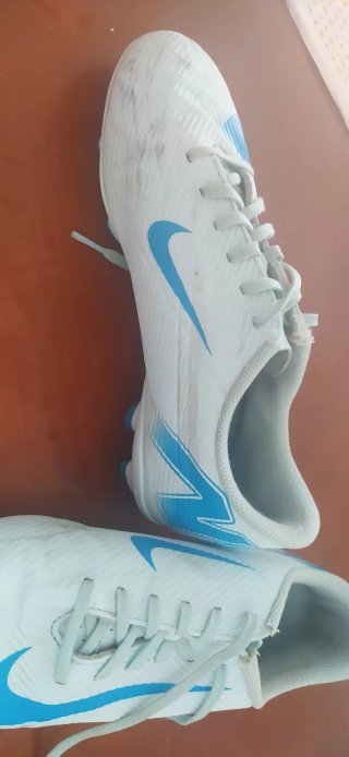 Zapatilla Fútbol Nike Talla 38.5