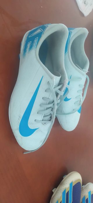 Zapatilla Fútbol Nike Talla 38.5