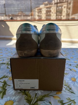 URGE VENDER Golden Goose Superstar Blanco y Dorado