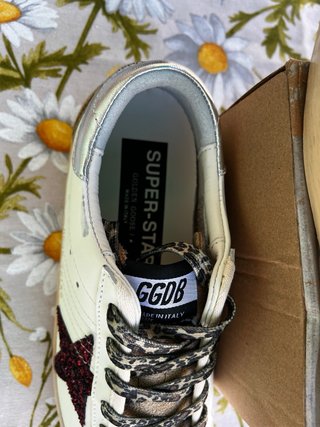 URGE VENDER Golden Goose Superstar Blanco y Dorado