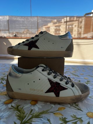 URGE VENDER Golden Goose Superstar Blanco y Dorado