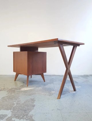 Escritorio MERCIER FRÈRES. Francia, 60s.