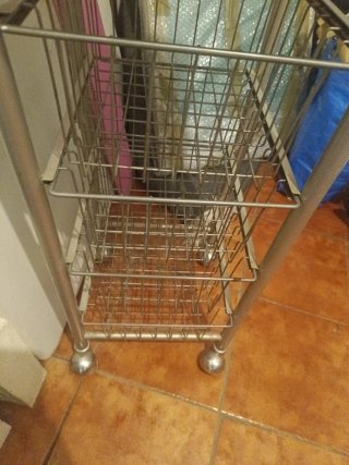 Carro verdulero con cajón y ruedas