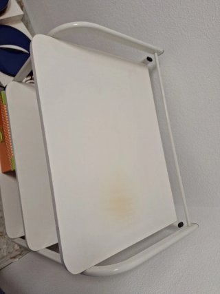 Carrito auxiliar blanco con ruedas