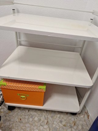 Carrito auxiliar blanco con ruedas