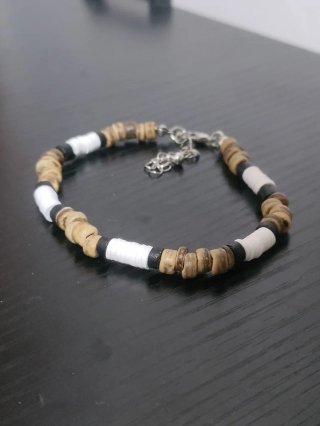 Bracciale perline legno e bianche