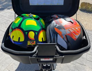 BMW F800GS Adventure Moto Negra y Naranja