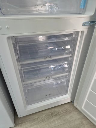 FRIGORÍFICO COMBI KUNFT KC9113 180CM