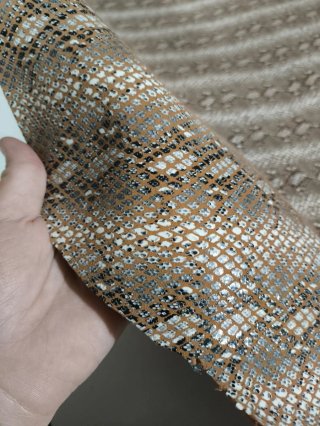 Piel serraje grabada efecto serpiente