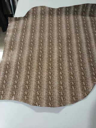 Piel serraje grabada efecto serpiente