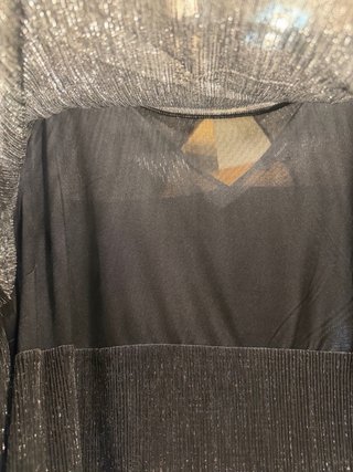 Vestido fiesta plateado y negro con hilos de lurex