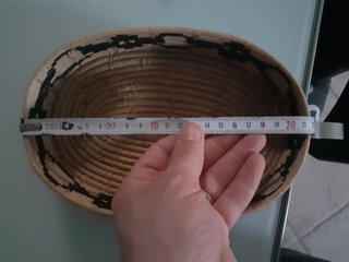 Cestino intrecciato con coperchio