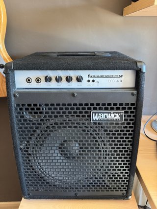 Amplificador Bajo Warwick BC 40