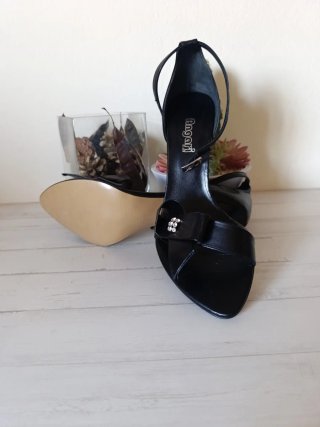Zapatos negros piel ANGARI talla 39