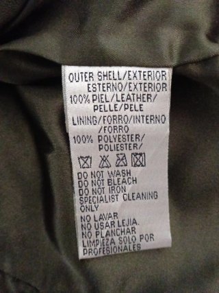 Chaqueta de cuero verde de la marca Hoss Intropia