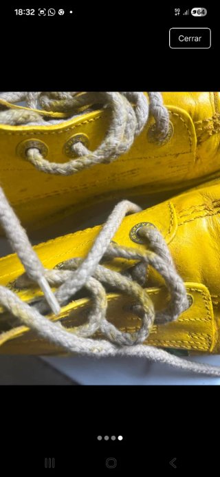 Botines kickers teñidos en amarillo