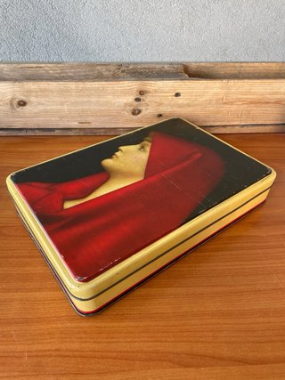 Scatola latta Vintage biscotti Lazzaroni “Fabiola”