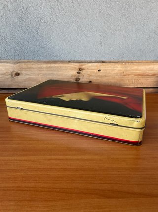 Scatola latta Vintage biscotti Lazzaroni “Fabiola”