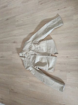 Chaqueta de cuero beige mujer