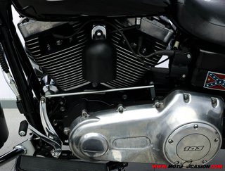 HARLEY-DAVIDSON DYNA SWITCHBACK