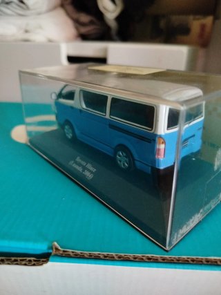 Toyota Hiace 1/43 Altaya 2004