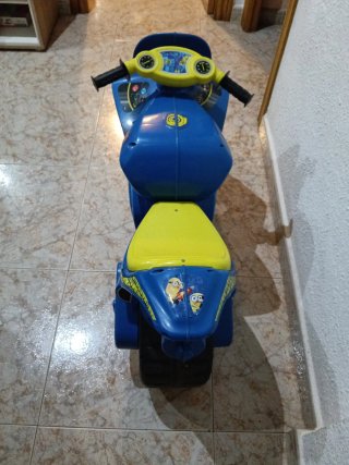 Moto infantil Minions