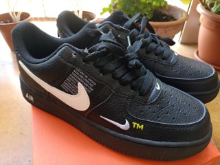 Nike Air Force 1 '07 LV8 Utility Negras
