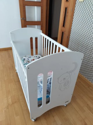 Cuna bebé resistente y cómoda