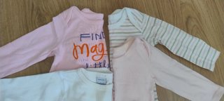 Lote 5 bodys bebé 12-18m