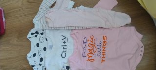 Lote 5 bodys bebé 12-18m
