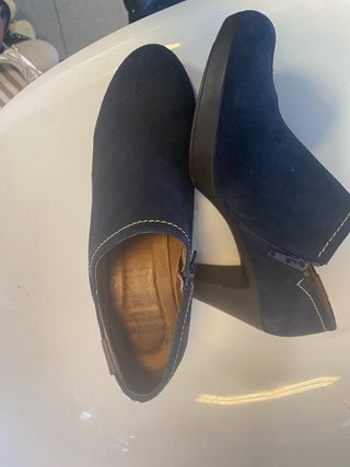 Botines ante azul marino tacón