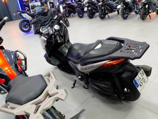 Yamaha Xmax 400 Maxi Scooter Automática