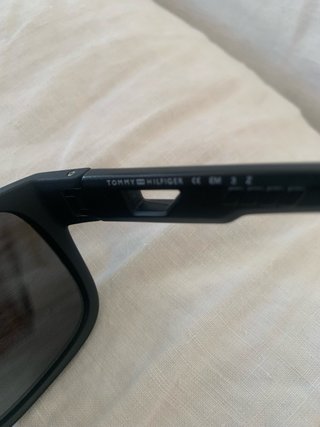 Gafas de sol Tommy Hilfiger negras