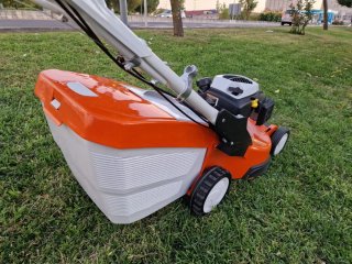 Corta césped profesional Sthil modelo RM.655v