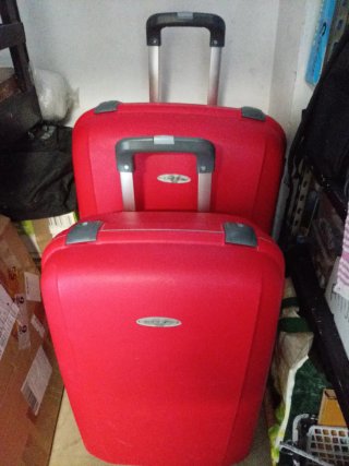 Juego de 2 maletas de viaje rojas