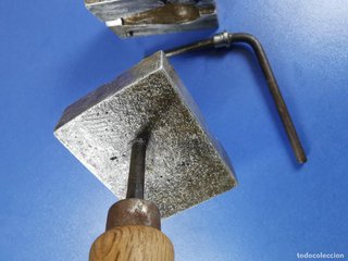 Molde para plomos de pesca