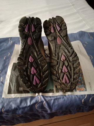 Botas senderismo montaña talla 42.5