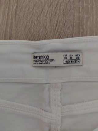 Pantalones vaqueros Zara Woman Talla 36