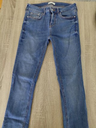 Pantalones vaqueros Zara Woman Talla 36