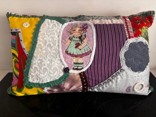 Cojín Patchwork Muñeca Vintage