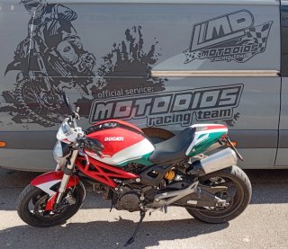 DUCATI 696 MONSTER