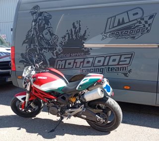 DUCATI 696 MONSTER