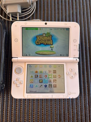 Nintendo 3DS XL Luigi