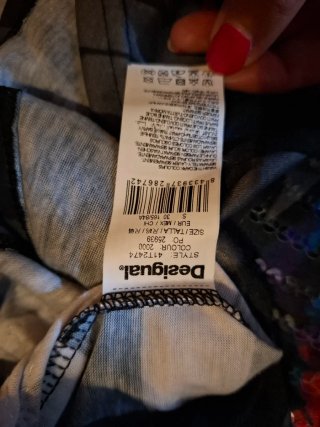 Camiseta Desigual Talla S Negra Multicolor