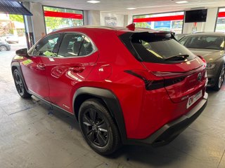 Lexus UX 2.0 250h Business